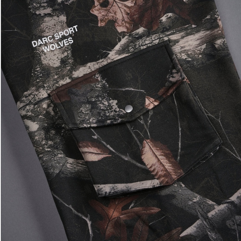 DARC SPORT WOLVES DURST CARGO SWEATS IN DARC BROWN WOODLAND CAMO - Picture 6 of 10